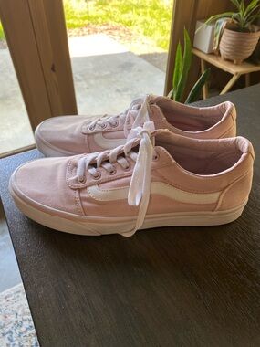 Vans in Light Pink